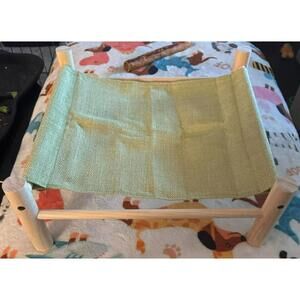 6" by 6" Small Animal Bed